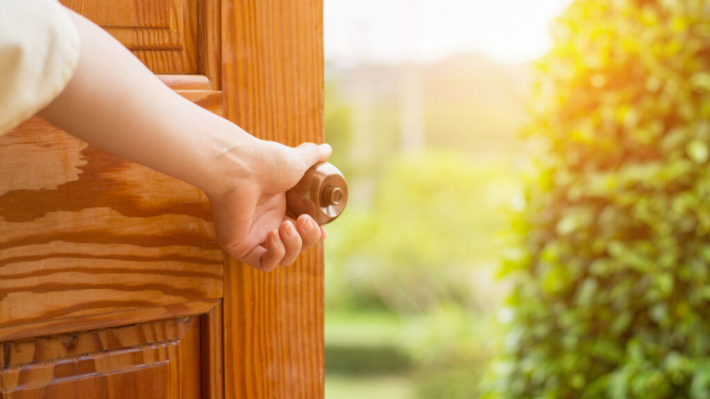 KNOCK UNTIL THE DOOR OPENS